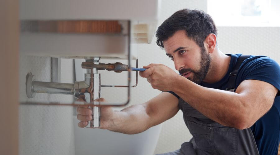 Expert burst pipe repair services in Belpre, OH